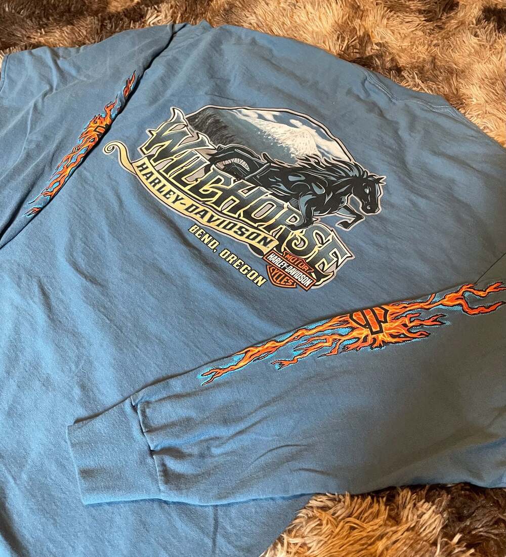 Vintage Harley-Davidson wild horse Oregon long sleeve